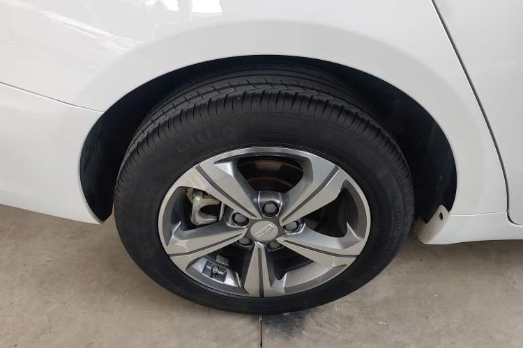 Used Geely Auto Emgrand GL 2019 1.4T CVT Elite Smart Edition Exterior 5