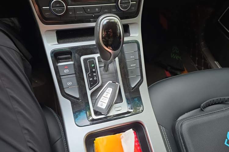 Used Geely Auto Emgrand GL 2019 1.4T CVT Elite Smart Edition Gear Lever