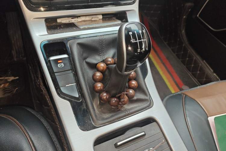Used Geely Auto Emgrand GL 2019 1.4T Manual Elite Smart Edition Gear Lever