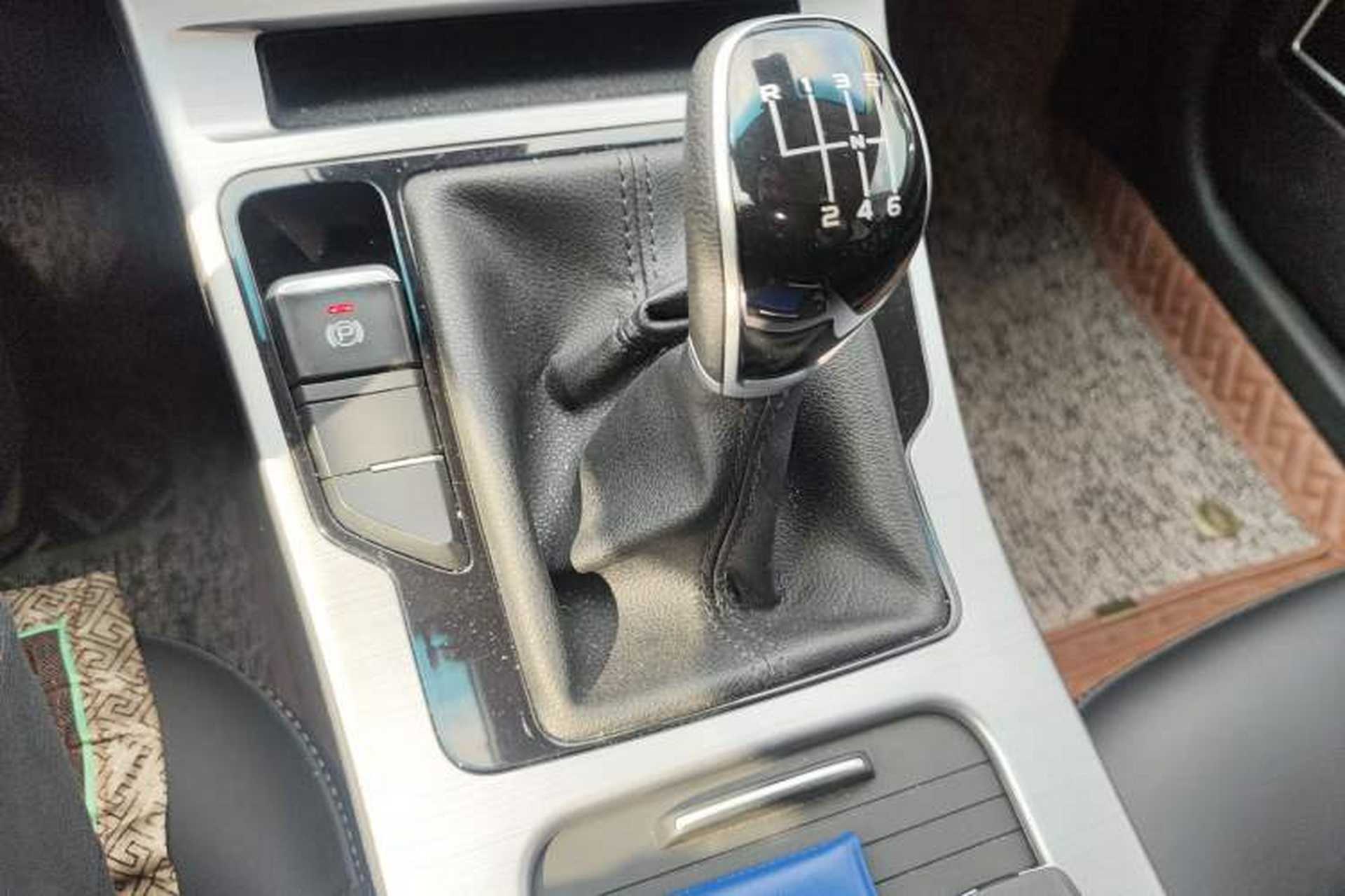 Used Geely Auto Emgrand GL 2019 1.4T Manual Elite Smart Edition Gear Lever