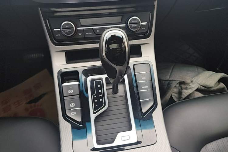 Used Geely Auto Emgrand GL 2019 1.4T CVT Elite Smart Edition Gear Lever
