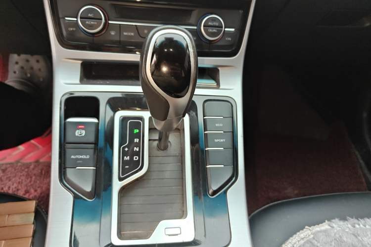 Used Geely Auto Emgrand GL 2019 1.4T CVT Elite Smart Edition Gear Lever