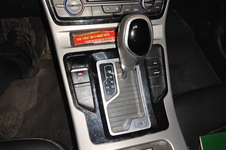 Used Geely Auto Emgrand GL 2019 1.4T CVT Elite Smart Edition Gear Lever