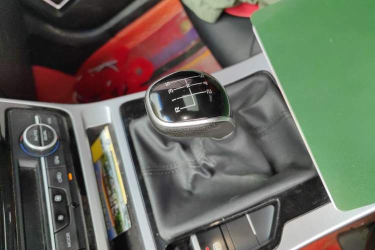 Used Geely Auto Emgrand GL 2019 1.4T Manual Elite Smart Edition Gear Lever