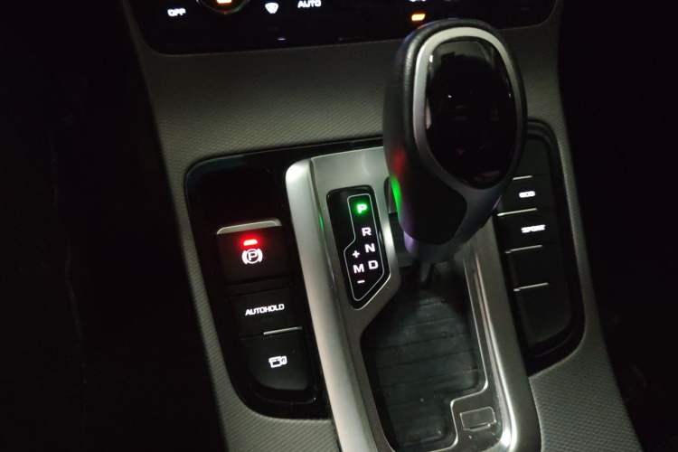 Used Geely Auto Emgrand GL 2019 1.4T CVT Elite Smart Edition Gear Lever