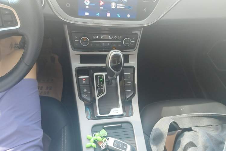 Used Geely Auto Emgrand GL 2019 1.4T CVT Prestige Smart Edition Gear Lever