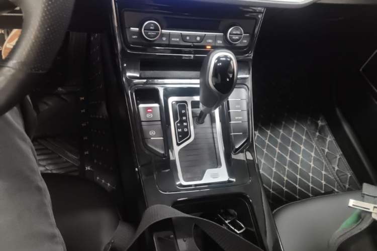 Used Geely Auto Emgrand GL 2019 1.4T CVT Elite Smart Edition Gear Lever