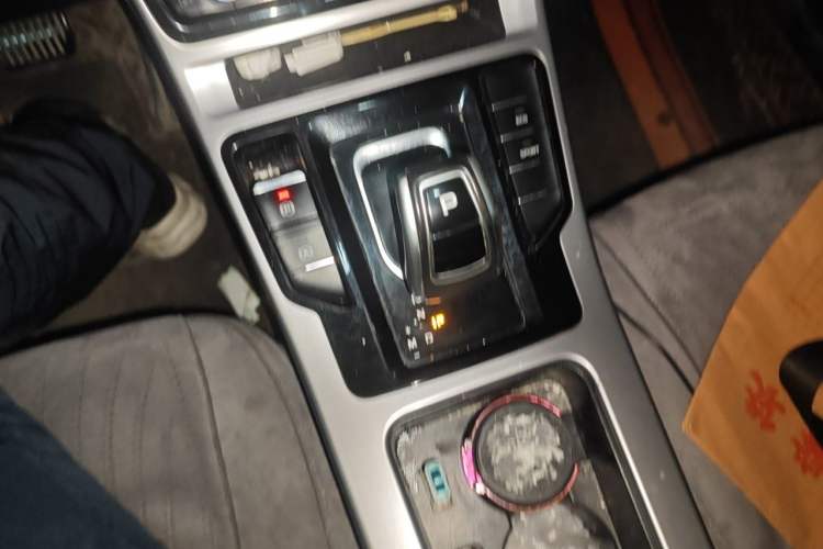 Used Geely Auto Emgrand GL 2019 1.5T DCT Elite Smart Edition Gear Lever