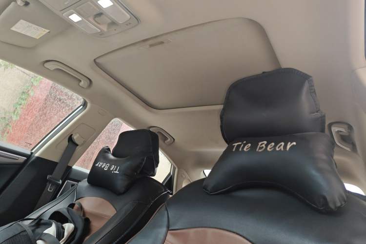 Used Geely Auto Emgrand GL 2019 1.4T Manual Elite Smart Edition Headliner