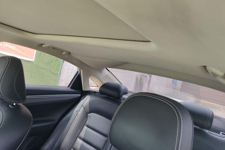 Used Geely Auto Emgrand GL 2019 1.5T DCT Elite Smart Edition Headliner