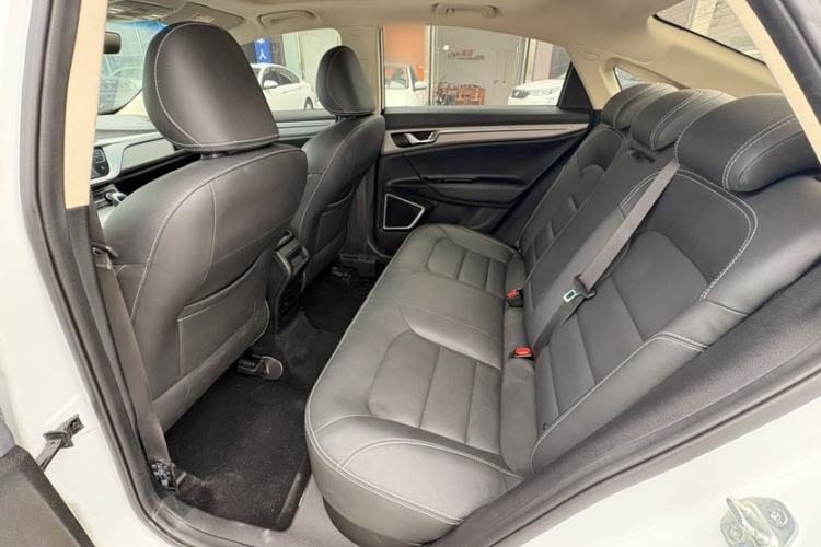 Used Geely Auto Emgrand GL 2019 1.8L DCT Elite Smart Edition Interior 1