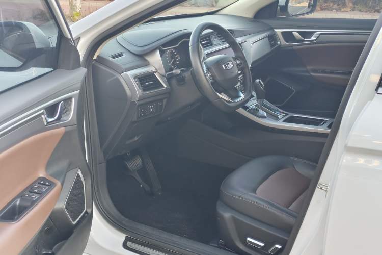 Used Geely Auto Emgrand GL 2019 1.4T CVT Prestige Smart Edition Interior 1