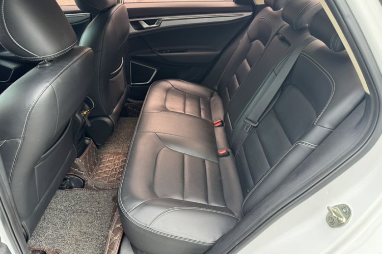 Used Geely Auto Emgrand GL 2019 1.4T Manual Elite Smart Edition Interior 12