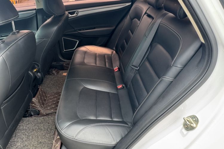 Used Geely Auto Emgrand GL 2019 1.4T Manual Elite Smart Edition Interior 14