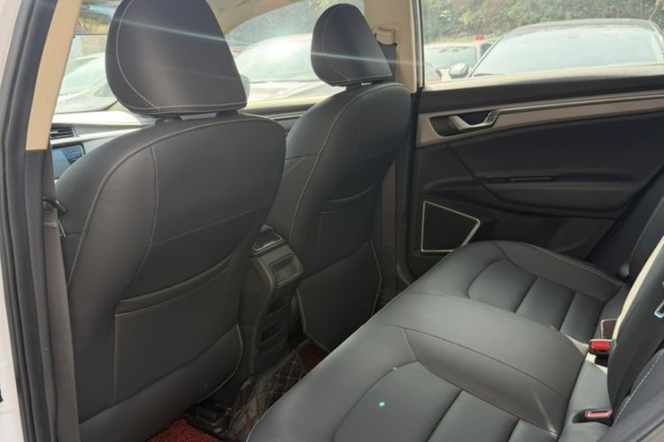 Used Geely Auto Emgrand GL 2019 1.4T CVT Elite Smart Edition Interior 2