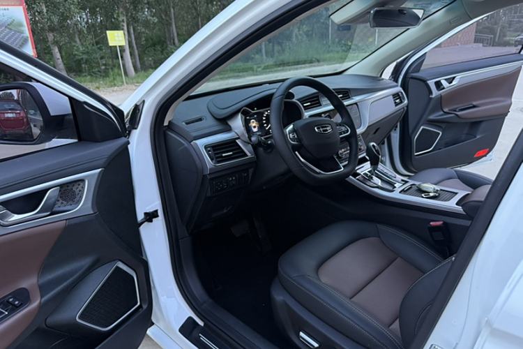 Used Geely Auto Emgrand GL 2019 1.4T CVT Prestige Smart Edition Interior 3