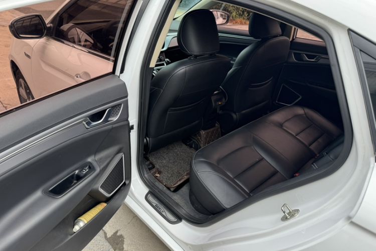 Used Geely Auto Emgrand GL 2019 1.4T Manual Elite Smart Edition Interior 3