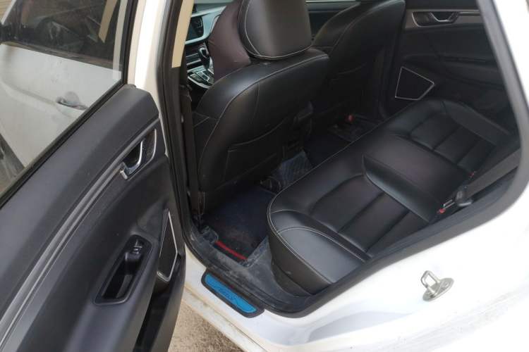 Used Geely Auto Emgrand GL 2019 1.4T CVT Elite Smart Edition Interior 4