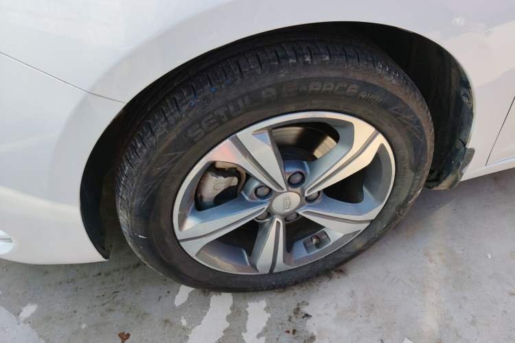 Used Geely Auto Emgrand GL 2019 1.4T CVT Elite Smart Edition Left Front Wheel Hub