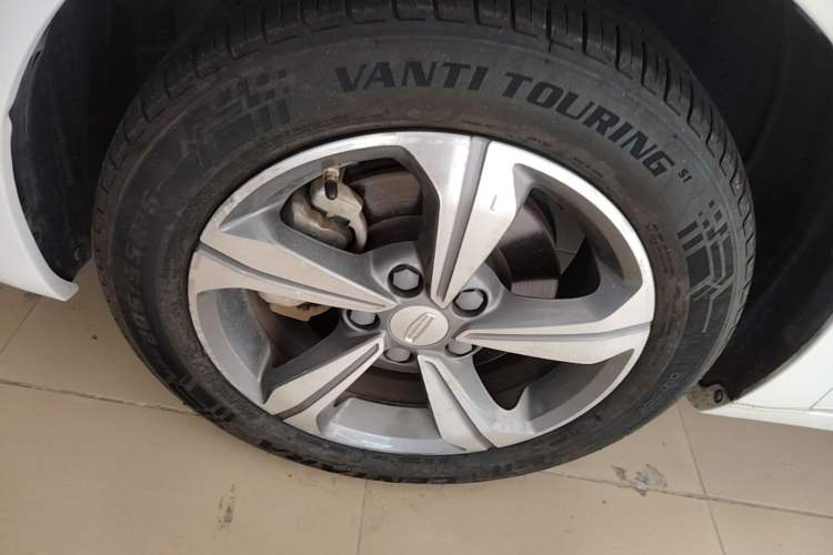 Used Geely Auto Emgrand GL 2019 1.5T DCT Elite Smart Edition Left Front Wheel Hub