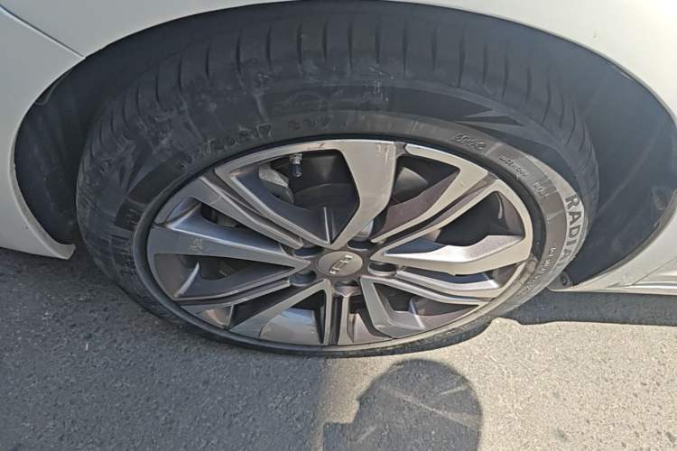 Used Geely Auto Emgrand GL 2019 1.4T CVT Prestige Smart Edition Left Front Wheel Hub