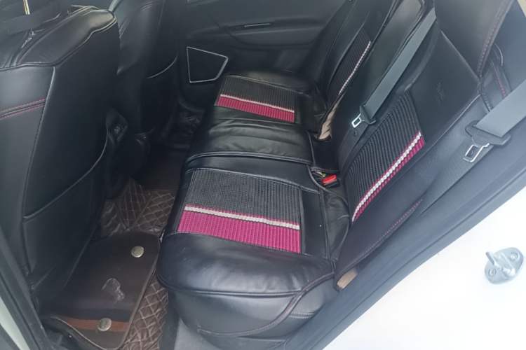 Used Geely Auto Emgrand GL 2019 1.4T CVT Elite Smart Edition Left Rear Seat
