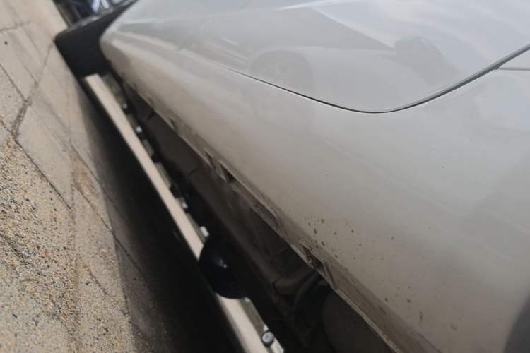 Used Geely Auto Emgrand GL 2019 1.4T CVT Elite Smart Edition Left Side Sill