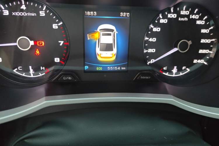Used Geely Auto Emgrand GL 2019 1.4T CVT Elite Smart Edition Odometer Close Up