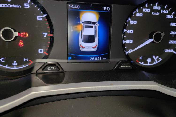 Used Geely Auto Emgrand GL 2019 1.4T CVT Elite Smart Edition Odometer Close Up