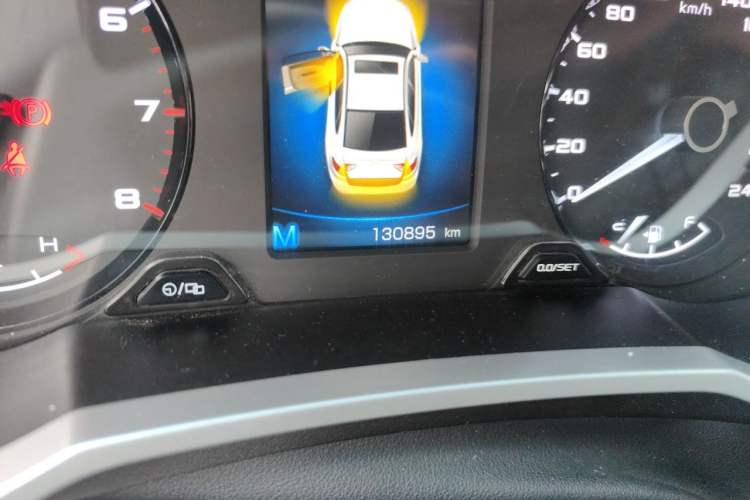 Used Geely Auto Emgrand GL 2019 1.8L Manual Entry-Level Smart Enjoyment Version Odometer Close Up