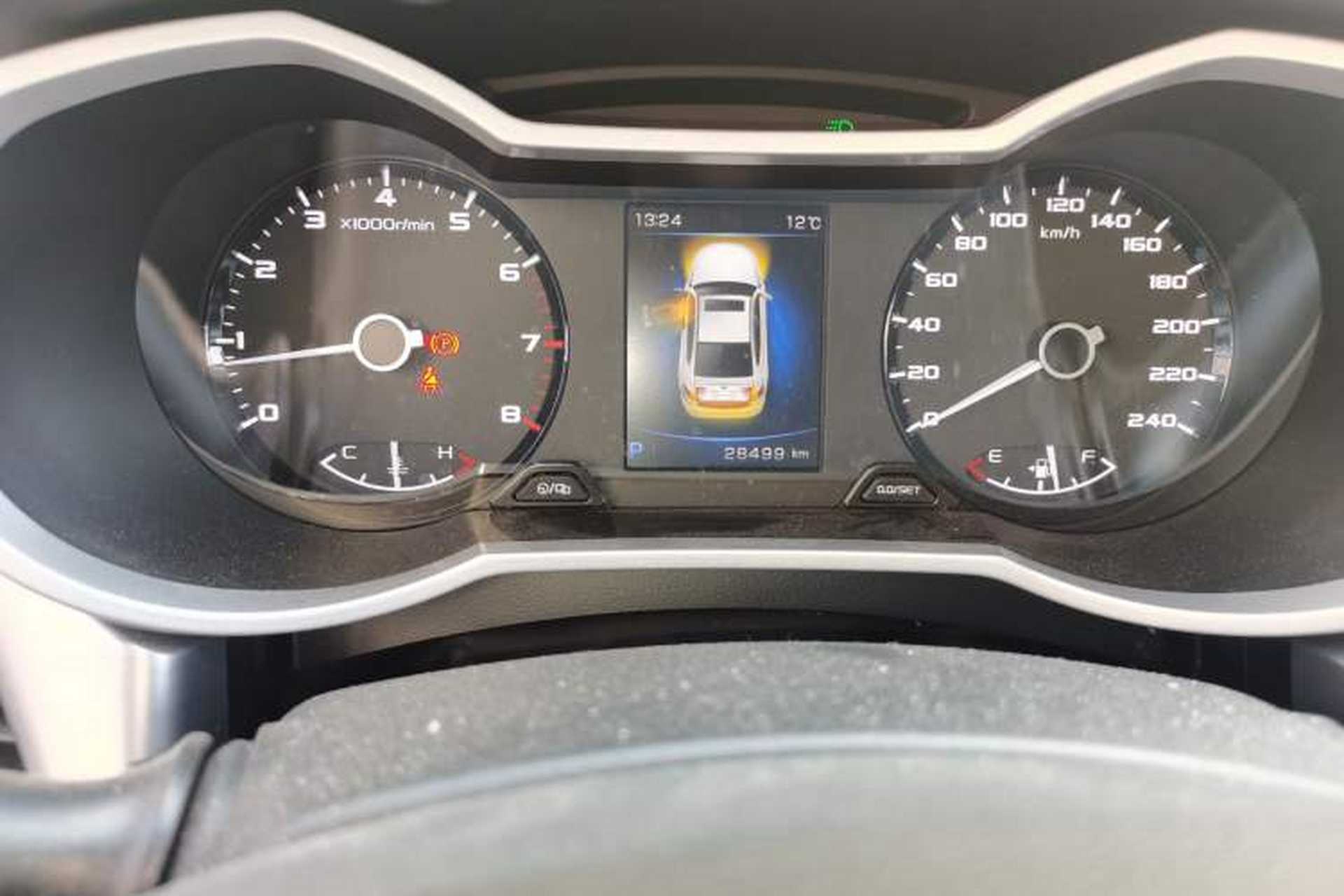 Used Geely Auto Emgrand GL 2019 1.4T CVT Prestige Smart Edition Odometer Close Up
