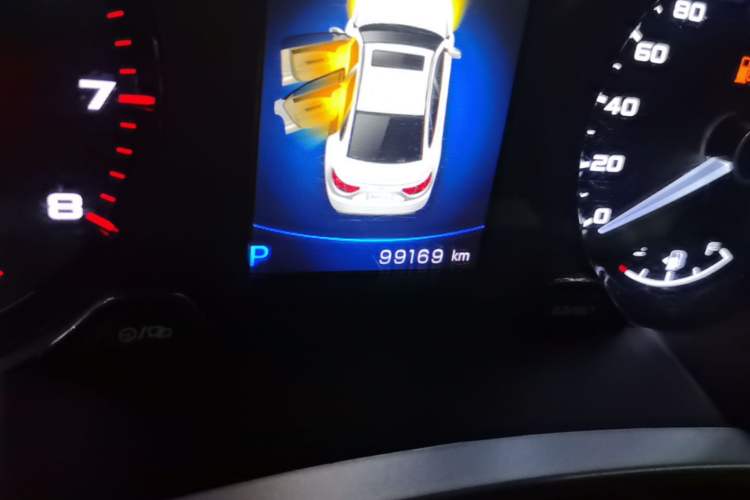 Used Geely Auto Emgrand GL 2019 1.4T CVT Prestige Smart Edition Odometer Close Up