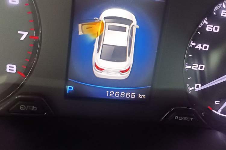 Used Geely Auto Emgrand GL 2019 1.4T CVT Elite Smart Edition Odometer Close Up