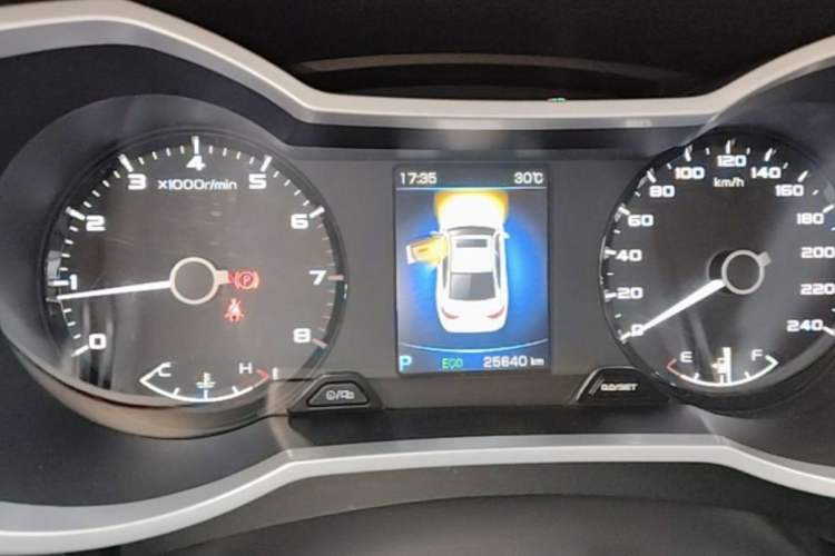 Used Geely Auto Emgrand GL 2019 1.4T CVT Elite Smart Edition Odometer Close Up