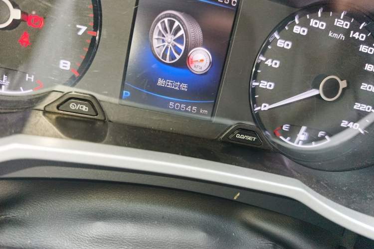 Used Geely Auto Emgrand GL 2019 1.4T CVT Prestige Smart Edition Odometer Close Up