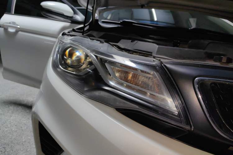 Used Geely Auto Emgrand GL 2019 1.4T CVT Elite Smart Edition Right Front Headlight