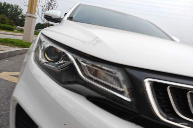 Used Geely Auto Emgrand GL 2019 1.4T CVT Elite Smart Edition Right Front Headlight