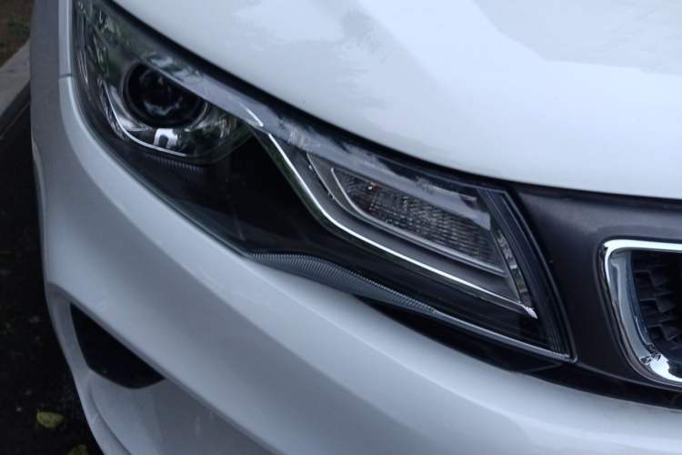 Used Geely Auto Emgrand GL 2019 1.8L Manual Elite Smart Edition Right Front Headlight