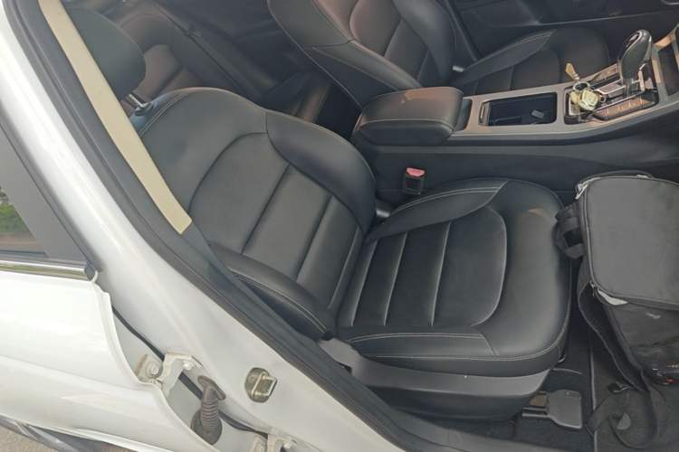 Used Geely Auto Emgrand GL 2019 1.4T CVT Elite Smart Edition Right Front Seat
