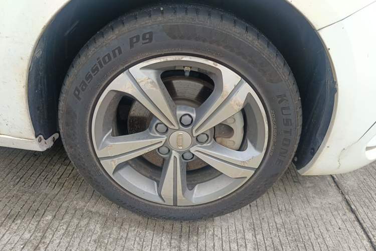 Used Geely Auto Emgrand GL 2019 1.5T DCT Elite Smart Edition Right Front Wheel Hub