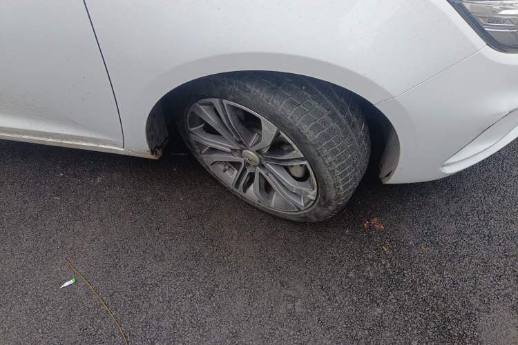 Used Geely Auto Emgrand GL 2019 1.4T CVT Prestige Smart Edition Right Front Wheel Hub