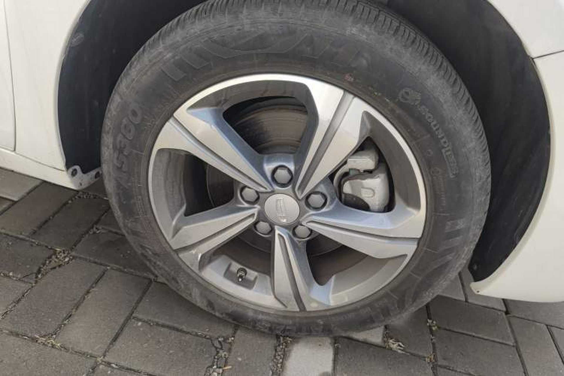 Used Geely Auto Emgrand GL 2019 1.4T Manual Elite Smart Edition Right Front Wheel Hub