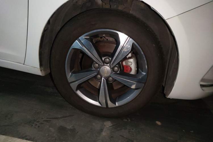 Used Geely Auto Emgrand GL 2019 1.4T CVT Elite Smart Edition Right Front Wheel Hub