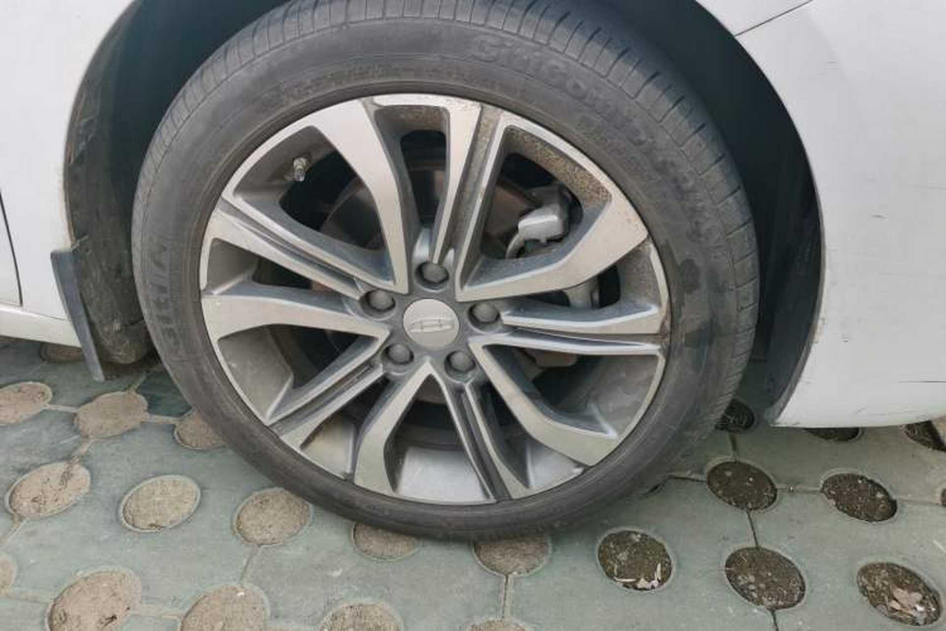 Used Geely Auto Emgrand GL 2019 1.4T CVT Prestige Smart Edition Right Front Wheel Hub