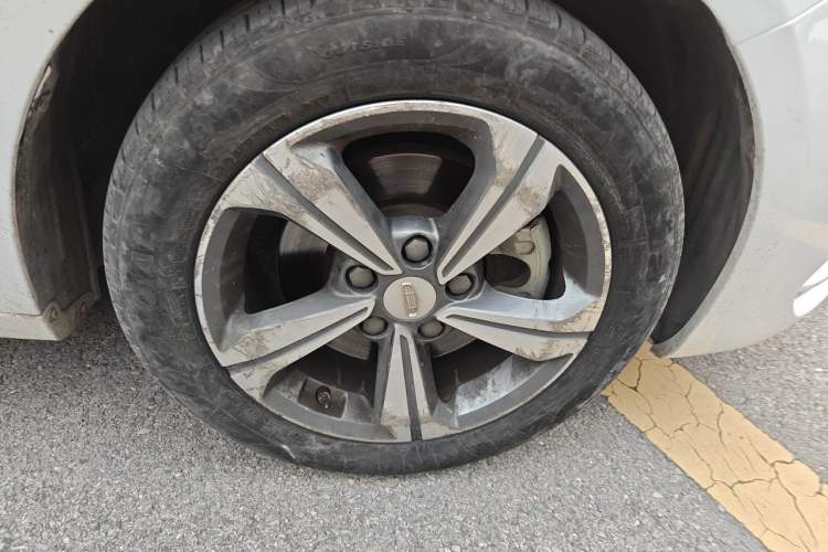 Used Geely Auto Emgrand GL 2019 1.4T CVT Elite Smart Edition Right Front Wheel Hub