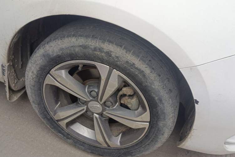 Used Geely Auto Emgrand GL 2019 1.4T CVT Elite Smart Edition Right Front Wheel Hub
