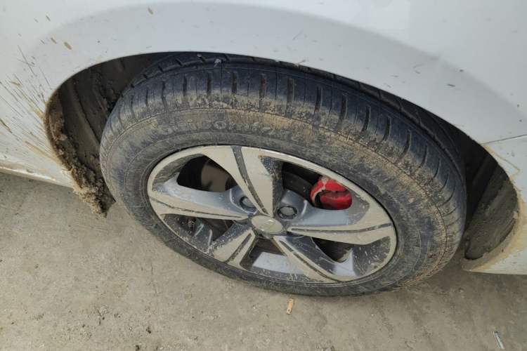 Used Geely Auto Emgrand GL 2019 1.4T Manual Elite Smart Edition Right Front Wheel Hub