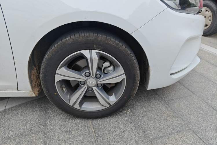Used Geely Auto Emgrand GL 2019 1.4T CVT Elite Smart Edition Right Front Wheel Hub