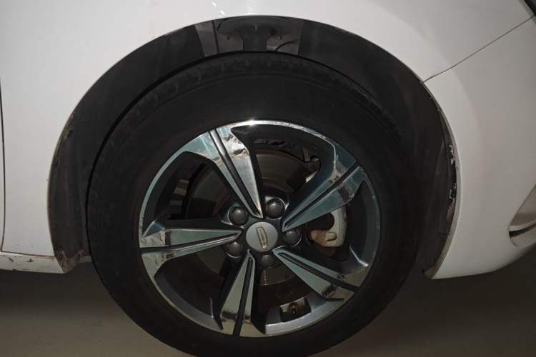 Used Geely Auto Emgrand GL 2019 1.5T DCT Elite Smart Edition Right Front Wheel Hub