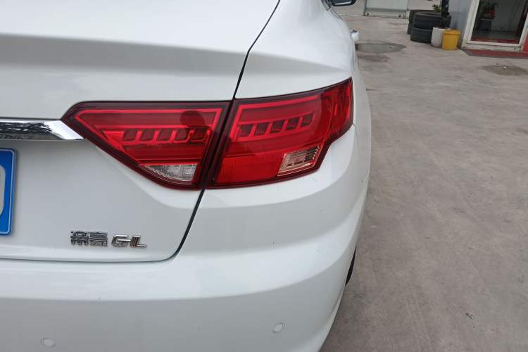 Used Geely Auto Emgrand GL 2019 1.5T DCT Elite Smart Edition Right Rear Taillight